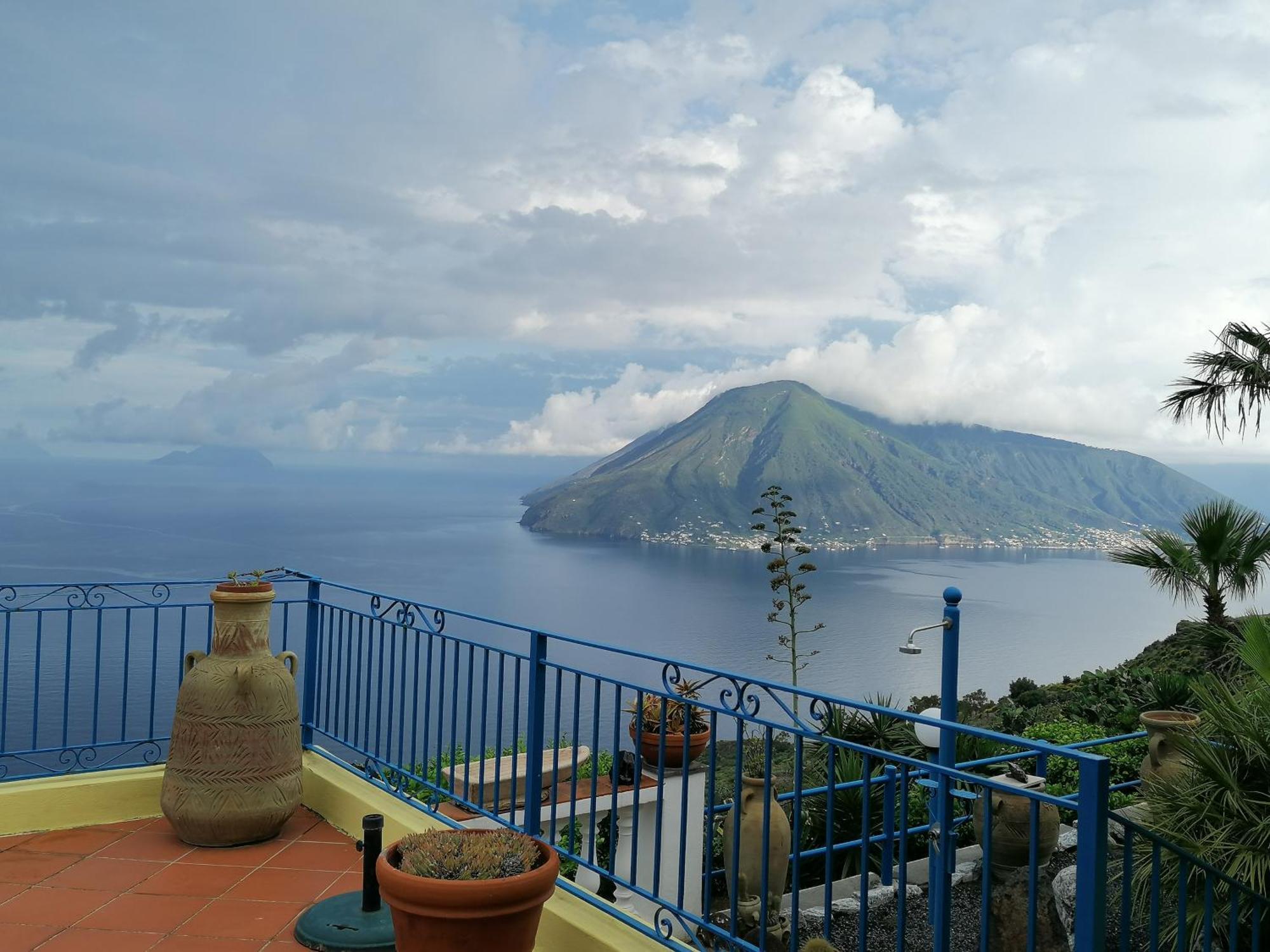 Panorama *